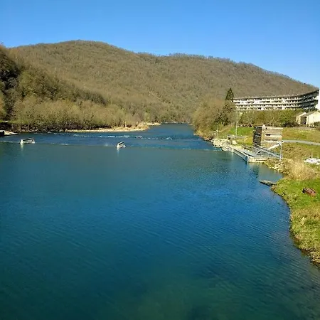 Les Ecureuils Revin (Ardennes)