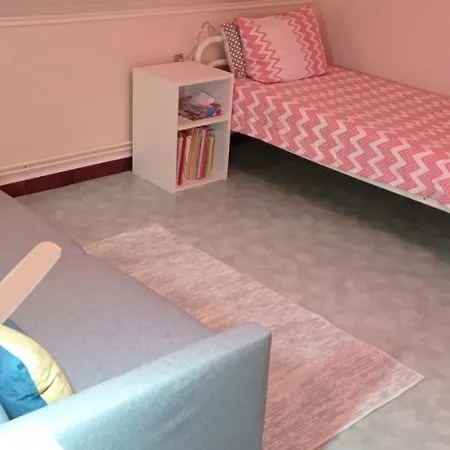 Les Ecureuils לינה וארוחת בוקר *