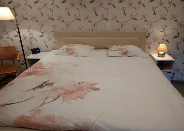 Les Ecureuils Oda ve Kahvaltı Revin (Ardennes)